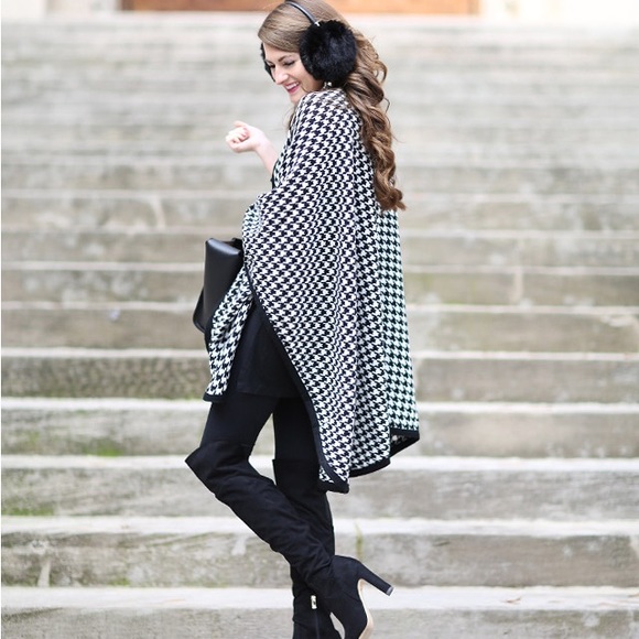 V. Fraas Houndstooth print Cape Shawl Poncho Cover O/S 100% Acrylic - Picture 8 of 16